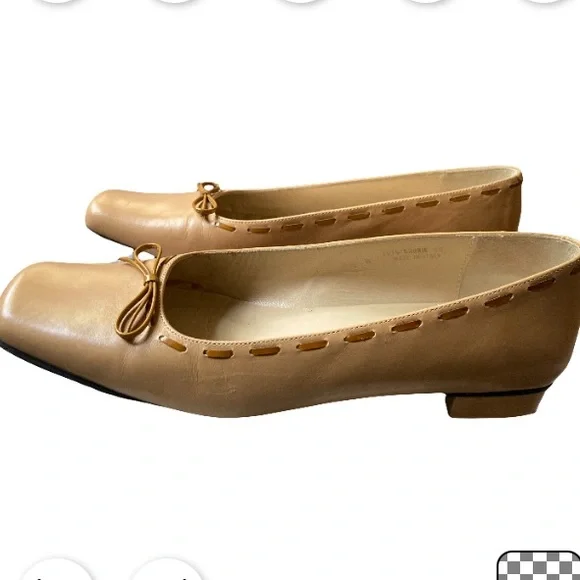 Coach Women Vtg tan smooth leather square toe dress shoes with bow size 8.5 - Picture 8 of 11